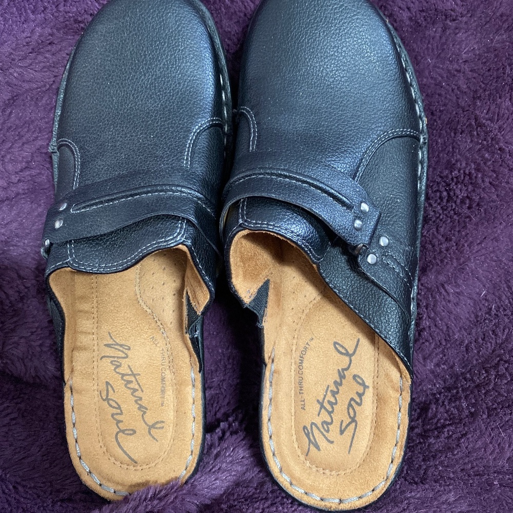 Natural Soul Comfy Clogs size 7.5
